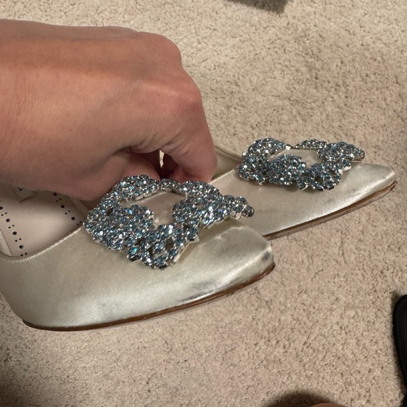 Preowned Authentic MANOLO BLAHNIK Bridal Hangisi 105 embellished satin pumps - Picture 12 of 15